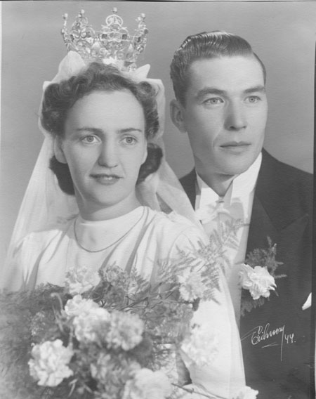 Bröllopsbild Anne-Marie och Frans 1944